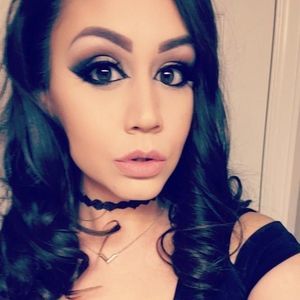 Meet your Posher, Danica